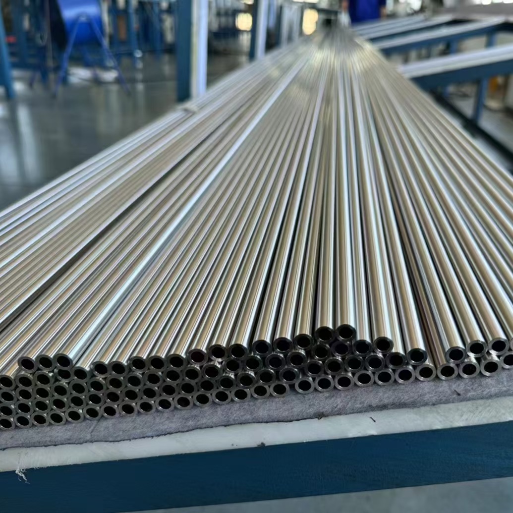 High-performance titanium alloy tubes for bicycles and sports wheelchairs