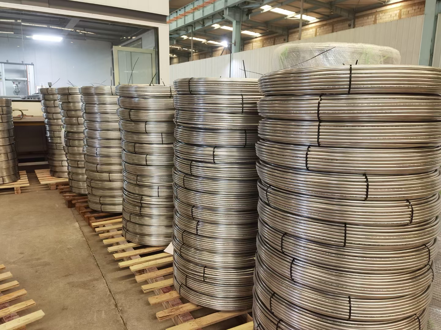 Bright annealed stainless steel coiled tube for electric heating element and cooling equipment