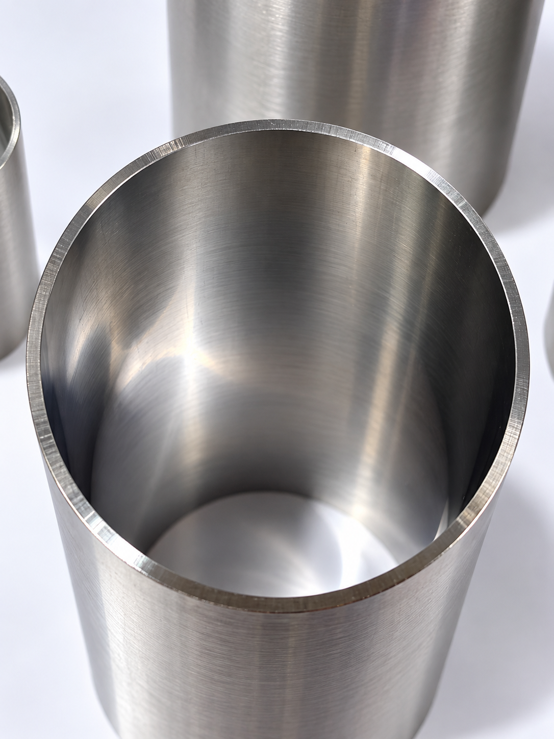 Internal surface of stainless steel tube for CDU liquid cooling application